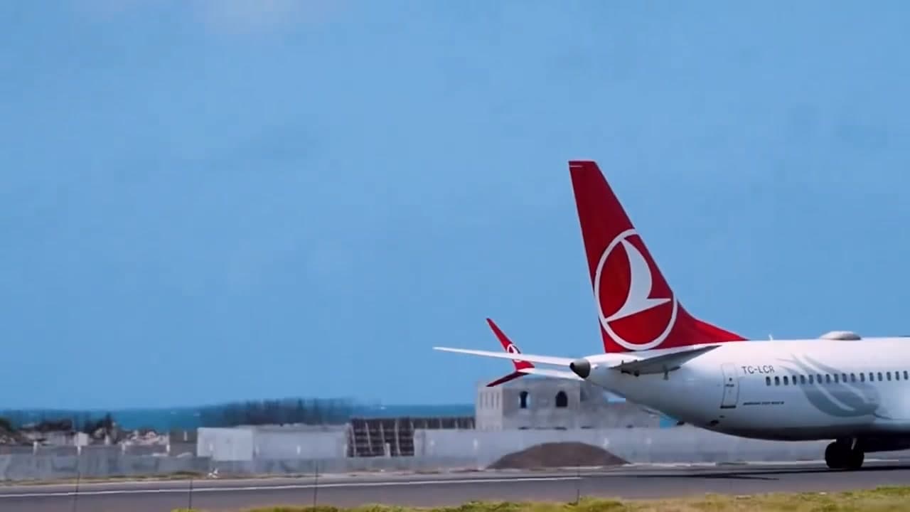 A Turkish Airlines jet on the runway in Mogadishu